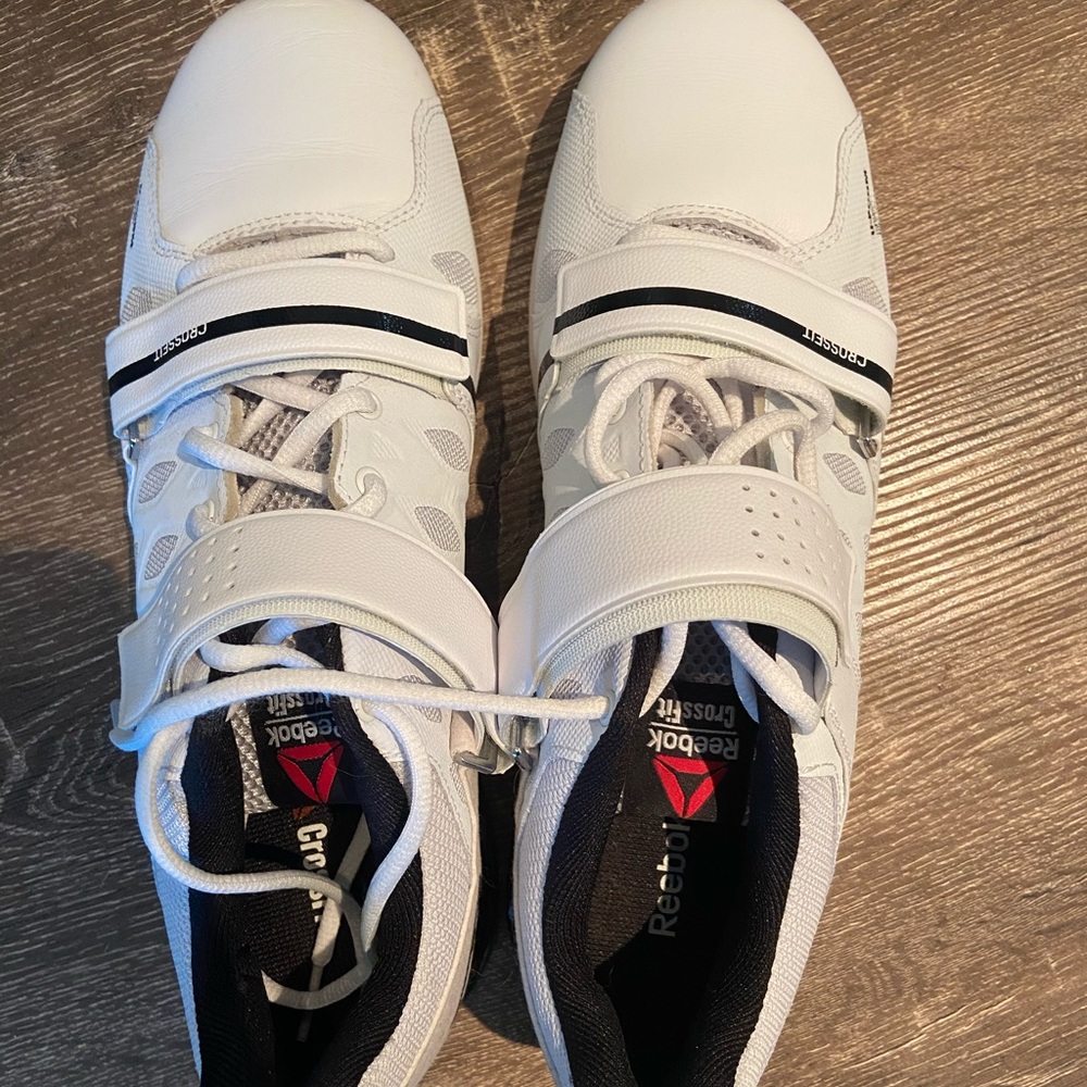 Brand new Reebok weightlifting shoes size 10